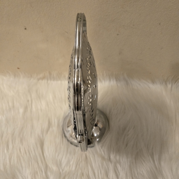 Vintage 3 Tray Tiered Folding Hors d'oeuvres & Deserts Silver Tone Stand - Picture 4 of 11